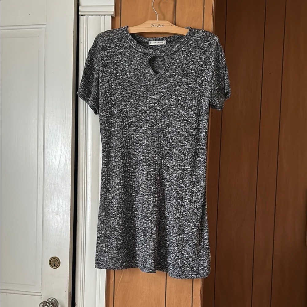 Gray Short Sleeve Women's Top